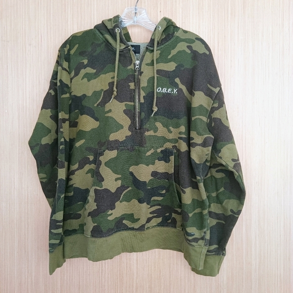 Obey Other - Obey Men's Medium Green Camo Drawstring Hoodie